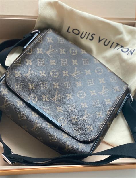 listonoszka louis vuitton|louis vuitton online shopping.